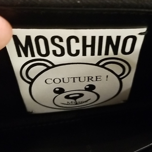 💕MOSCHINO💕 Space Ship Bear Zip Around Wallet - Picture 13 of 16